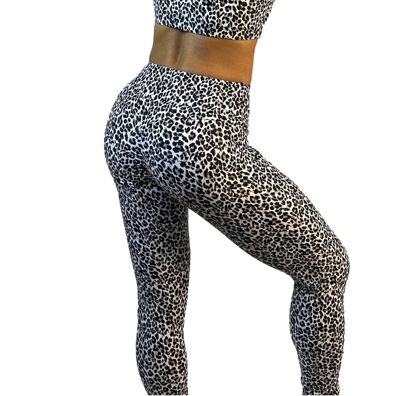 Over 900 Amazon Reviewers Love These $30 Leopard Print Leggings